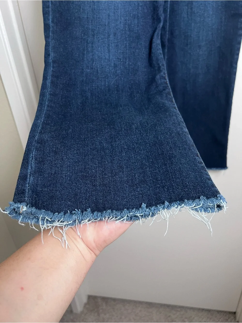 Judy Blue High Rise Wide Leg Cropped Jeans Size 9/29 Dark Wash Raw Hem